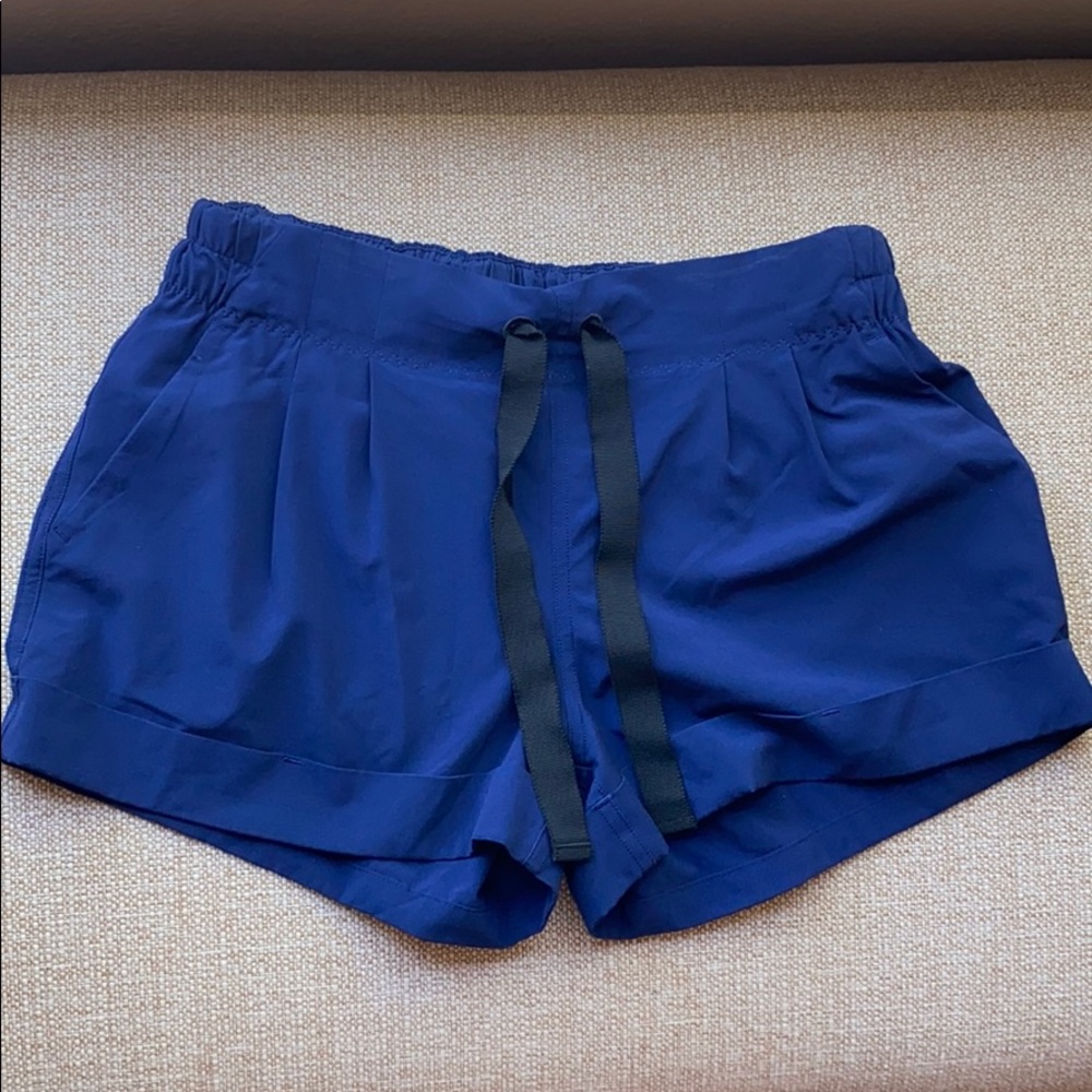 Lululemon Spring Break Away II shorts